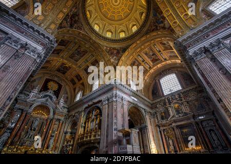 Nouvelle Église de Jésus (Chiesa del Gesù Nuovo), Naples, Italie Banque D'Images