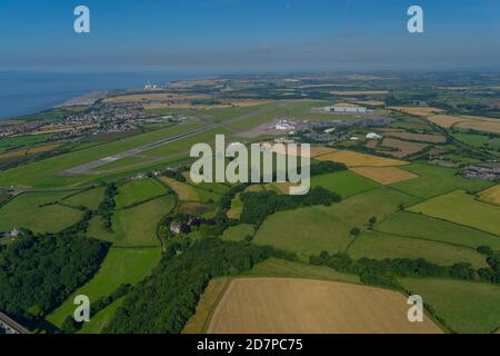 Vues aériennes de l'aéroport international de Cardiff dans la vallée de Glamorgan, pays de Galles du Sud, Royaume-Uni Banque D'Images