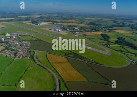 Vues aériennes de l'aéroport international de Cardiff dans la vallée de Glamorgan, pays de Galles du Sud, Royaume-Uni Banque D'Images