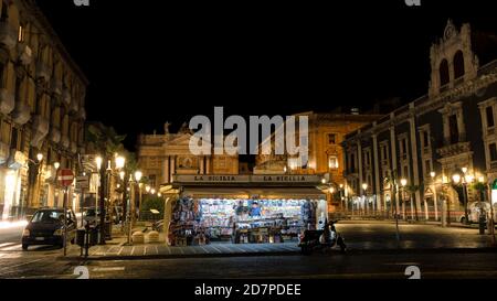 Piazza Stesicoro. Vue de via Etnea. Catane, Sicile, Italie Banque D'Images