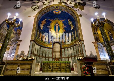 Cathédrale de Salerne ou cathédrale Saint Matthieu et Saint Grégoire le Grand (Cattedrale di San Matteo e San Gregorio Magno). Salerno, Italie. Banque D'Images