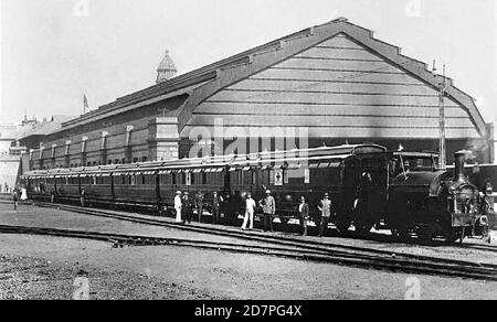 Histoire de l'Afrique du Sud : NGR classe K 0-4-0ST sur le train de l'hôpital Princess Christian à la gare de Durban. La locomotive a été utilisée pour tester les freins à dépression du train. CA. Mars 1900 Banque D'Images