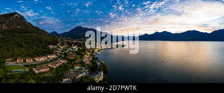 Vue aérienne, Menaggio le matin, Lac de Côme, Lago di Como, province de Côme, Lombardie, Italie Banque D'Images