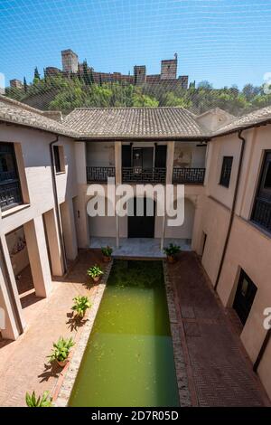 Patio, Casa de Zafra, ancienne maison maure avec cour intérieure et puits, Grenade, Andalousie, Espagne Banque D'Images
