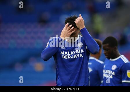 Cardiff, Royaume-Uni. 24 octobre 2020. Kieffer Moore, de Cardiff City, regarde. Match de championnat EFL Skybet, Cardiff City et Middlesbrough au Cardiff City Stadium de Cardiff, pays de Galles, le samedi 24 octobre 2020. Cette image ne peut être utilisée qu'à des fins éditoriales. Utilisation éditoriale uniquement, licence requise pour une utilisation commerciale. Aucune utilisation dans les Paris, les jeux ou les publications d'un seul club/ligue/joueur. photo par Andrew Orchard/Andrew Orchard sports Photography/Alamy Live News crédit: Andrew Orchard sports Photography/Alamy Live News Banque D'Images