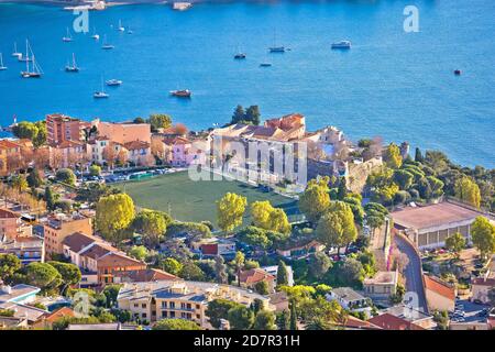 Villefranche-sur-Mer. Ville idyllique sur la Côte d'azur, vue sur la côte, région des Alpes-Maritimes Banque D'Images