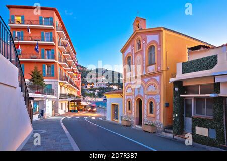 Villefranche sur mer azur idyllique ville soir vue, Alpes-Maritimes Région de France Banque D'Images