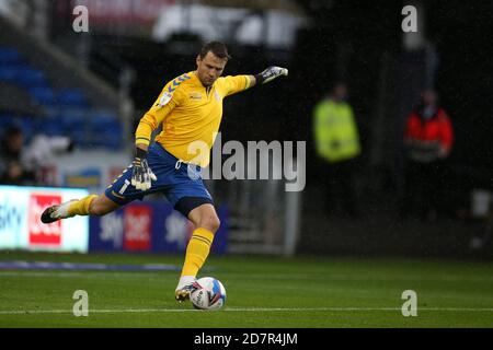 Cardiff, Royaume-Uni. 24 octobre 2020. Marcus Bettinelli, gardien de but de Middlesbrough en action. Match de championnat EFL Skybet, Cardiff City et Middlesbrough au Cardiff City Stadium de Cardiff, pays de Galles, le samedi 24 octobre 2020. Cette image ne peut être utilisée qu'à des fins éditoriales. Utilisation éditoriale uniquement, licence requise pour une utilisation commerciale. Aucune utilisation dans les Paris, les jeux ou les publications d'un seul club/ligue/joueur. photo par Andrew Orchard/Andrew Orchard sports Photography/Alamy Live News crédit: Andrew Orchard sports Photography/Alamy Live News Banque D'Images