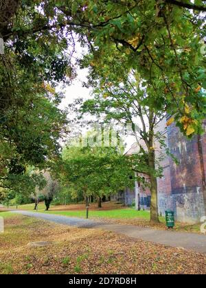 Une vue de Pymmes Green, Southgate, Londres. Banque D'Images