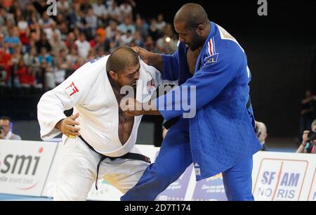 RINER, Teddy de Français et OKRUASHVILI, Adam de Georgie + 100 kg finale au Championnat d'Europe Judo Seniors 2014 le 25 avril 2014 à Montpellier, France - photo Laurent Lairys / DPPI Banque D'Images