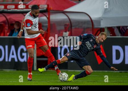 UTRECHT, PAYS-BAS - OCTOBRE 24 : Moussa Sylla du FC Utrecht, Vaclav Cerny du FC Twente lors du match hollandais entre le FC Utrecht et le FC Twente au stade Galgenwaard, le 24 octobre 2020 à Utrecht, pays-Bas (photo de Gerrit van Keulen/Orange Pictures) Banque D'Images