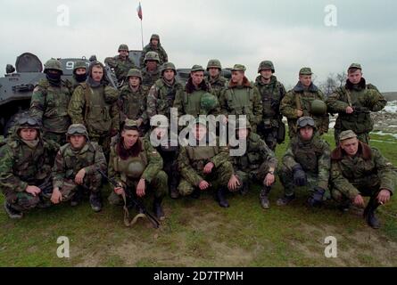 Patrouille conjointe de l'armée russe et américaine conduite pour montrer la présence militaire dans la zone contestée Oh la Bosnie norhteartern , mars 1998. (Photo/Amel Emric) Banque D'Images