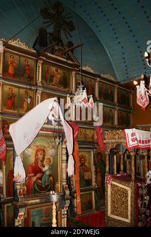 Valea Sarii, Comté de Vrancea, Roumanie. Intérieur de l'église chrétienne orthodoxe du XVIIIe siècle (monument historique). Banque D'Images