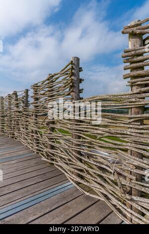 Réplique du fort slaves de Raddusch, âgé de 1,000 ans, de Slawenburg, Forêt de la Spree, Brandebourg, Allemagne de l'est, Europe Banque D'Images