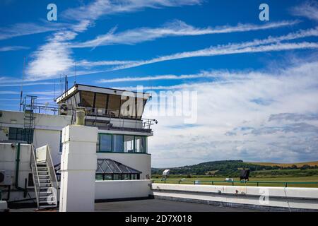 L'aéroport de Brighton City (EGKA), également connu sous le nom de Shoreham Airport, est situé dans le West Sussex, en Angleterre. Premier aéroport d'Angleterre. Banque D'Images