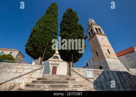 Église Saint-Joseph dans la ville de Vela Luka sur l'île de Korcula, Dalmatie, Croatie Banque D'Images