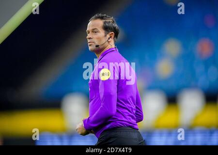 ARNHEM, PAYS-BAS - OCTOBRE 25 : arbitre Bas Nijhuis lors du match hollandais entre vitesse et PSV au stade Gelredome le 25 octobre 2020 à Arnhem, pays-Bas (photo de Jeroen Meuwsen/Orange Pictures) Banque D'Images