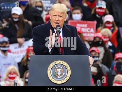 Manchester, New Hampshire, États-Unis. 25 octobre 2020. Trump rendre la grandeur à l'Amérique Rallye de nouveau dans le New Hampshire crédit: Christy Prosser/ZUMA Wire/Alamy Live News Banque D'Images