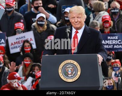 Manchester, New Hampshire, États-Unis. 25 octobre 2020. Trump rendre la grandeur à l'Amérique Rallye de nouveau dans le New Hampshire crédit: Christy Prosser/ZUMA Wire/Alamy Live News Banque D'Images