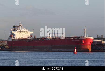 Southampton, Hampshire. 26 octobre 2020. Le pétrolier Nave Andromeda photographié sur les quais de Southampton après que l'équipage ait été sauvé dans un sauvetage spectaculaire par les commandos de Special Boat Service après que sept passagers ont été violents envers l'équipage. Credit Stuart Martin/Alay Live News Banque D'Images