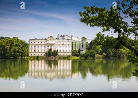 Autriche, Salzbourg, lac Leopoldskroner Weiher, palais Leopoldskron Banque D'Images