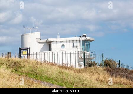 Nells point, Barry Island, poste de surveillance de l'établissement national de surveillance, surplombant le canal de Bristol, Glamourgan, au sud du pays de Galles. Banque D'Images