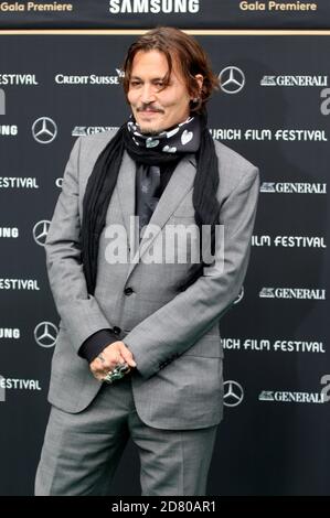 Johnny Depp assiste à la première « Crock of Gold: Quelques tours avec Shane McGowan » lors du 16e Festival du film de Zurich à Kino Corso le 02 octobre 2020 à Zurich, en Suisse. Banque D'Images