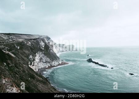 Une photo de la côte jurassique de Durdle Door en hiver, c'est une image très rare. Banque D'Images
