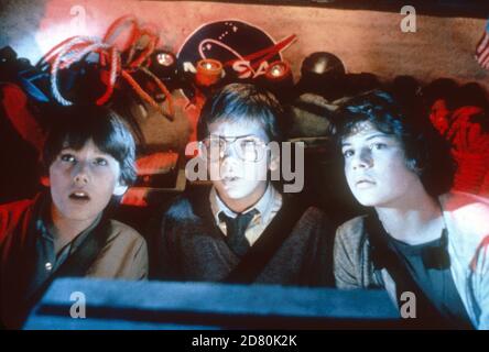 Explorateurs année : 1985 Etats-Unis Directeur : Joe Dante Ethan Hawke, River Phoenix, Jason Presson Banque D'Images