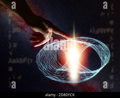 Image illustrant le concept de franchissement de la barrière espace-temps et l'idée de téléportation dans le temps et l'espace. Technique des milieux mixtes. Banque D'Images