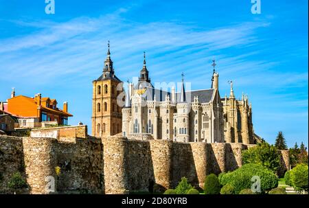 Astorga avec le Palais épiscopal et la Cathédrale, Espagne Banque D'Images