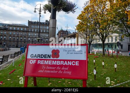 Glasgow, Écosse, Royaume-Uni. 26 octobre 2020. Jardin du souvenir sur la place George pour honorer les morts et se souvenir des vivants. Credit: SKULLY/Alay Live News Banque D'Images