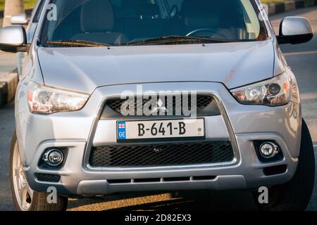 Batumi. Géorgie - 14 octobre 2020 : voiture Mitsubishi dans les rues de Batumi Banque D'Images