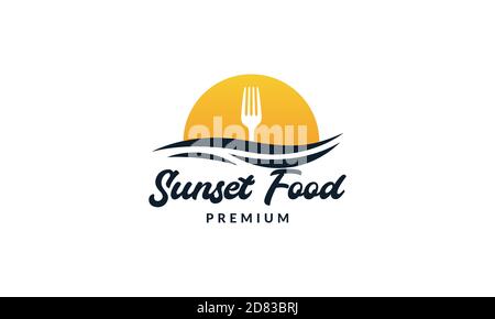 coucher de soleil sur les fruits de mer avec un vecteur du logo du restaurant à la fourchette ou à la cuillère illustration de l'icône Illustration de Vecteur