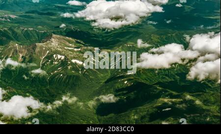 Kamchatka. Paysage vert près de la baie d'Avacha. Photographie aérienne Banque D'Images