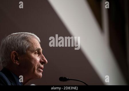 Anthony Fauci, MD, directeur, Institut national des allergies et des maladies infectieuses, Instituts nationaux de la santé; Témoigne lors d'une audience du Comité sénatorial américain de la santé, de l'éducation, du travail et des pensions pour examiner la COVID-19, en mettant l'accent sur une mise à jour de la réponse fédérale au Capitole des États-Unis le 23 septembre 2020 à Washington, D.C., crédit: Alex Edelman/The photo Access Banque D'Images