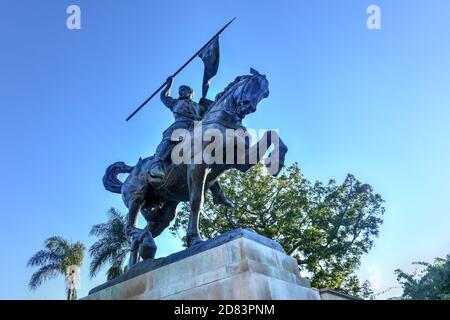 San Diego, Californie - 19 juillet 2020 : la statue de Rodrigo Diaz de Bivar (El CID) de 23 mètres de haut de la guerre d'Espagne contre les Maures dans le parc de Balboa, San Banque D'Images