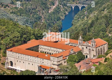 Ribeira sacra. Monastère de Santo Estevo et rivière sil. Ourense, Galice. Espagne Banque D'Images