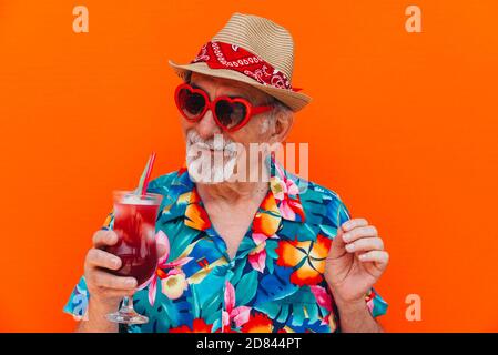 Portraits de grand-père sur fond coloré Banque D'Images