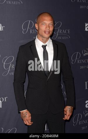 LOS ANGELES - octobre 25 : Jeremy Meeks au gala des prix Princess Grace 2017 à l'hôtel Beverly Hilton le 25 octobre 2017 à Beverly Hills, CA Banque D'Images