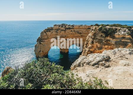 Coeur du Portugal Algarve fait de falaises dans la nature Banque D'Images