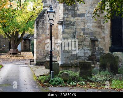 Eglise St Johns en automne Knaresborough North Yorkshire Angleterre Banque D'Images