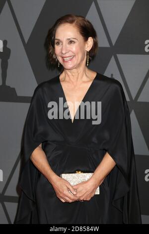 LOS ANGELES - 11 NOVEMBRE : Laurie Metcalf au 9e Prix annuel des gouverneurs de l'AMPAS à la salle de bal Dolby, le 11 novembre 2017 à Los Angeles, en Californie Banque D'Images