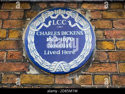 Le musée Charles Dickens et la maison de ville géorgienne où le célèbre auteur victorien a vécu pendant près de 3 ans, dans la rue Doughty. Londres. ROYAUME-UNI (122) Banque D'Images