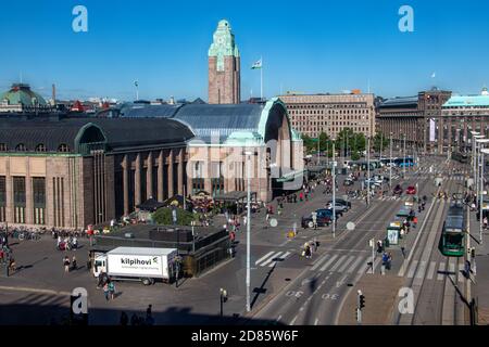 La Finlande, Helsinki, JUL 02 2017, de la gare principale à Helsinki (Helsingin Rautatieasema), Finlande. L'extérieur de la Gare Centrale d'Helsinki. Banque D'Images