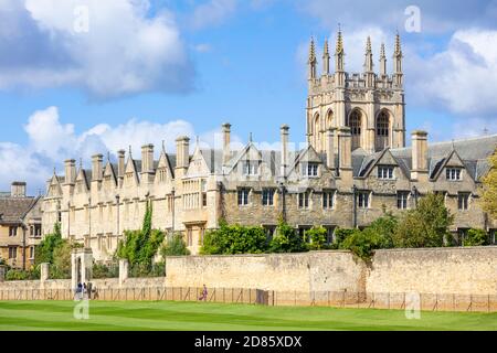 Oxford University Oxford Merton College Merton College Chapel and Deadmans Walk Oxford depuis Merton Field Oxford Oxfordshire England UK GB Europe Banque D'Images