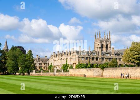 Oxford University Oxford Merton College Merton College Chapel and Deadmans Walk Oxford depuis Merton Field Oxford Oxfordshire England UK GB Europe Banque D'Images