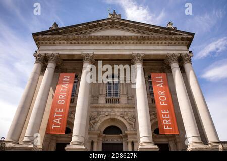 Royaume-Uni, Londres, Millbank, Tate Britain galerie d'art, portique d'entrée Banque D'Images