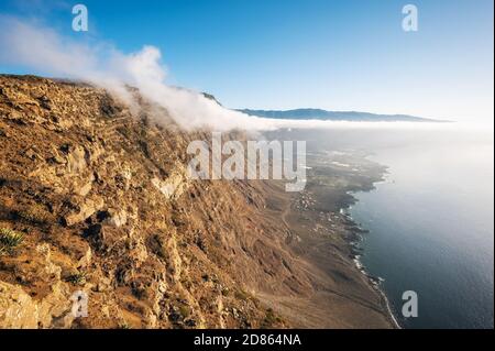 El Hierro, Îles Canaries - Paysage pittoresque du point de vue Mirador de la Pena. Photo de haute qualité Banque D'Images