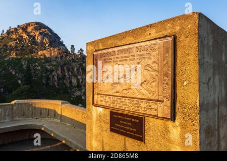 Plaque d'interprétation sur le pont de donner Summit, Truckee, Californie, États-Unis Banque D'Images